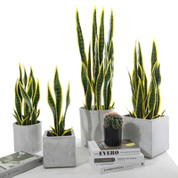 Grande plante verte artificielle en pot avec lanule de queue de tigre à bord doré simulé pour affichage de fenêtre, aménagement paysager, article décoratif