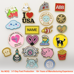 Divertido y Lindo Pin de Solapa de Metal Irregular con Diseño de Anime y Logotipo Personalizado, Esmalte Duro y Blando, Impresión UV, con Brillo - Product Image 1