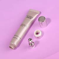 Tube cosmétique en plastique de 10 ml avec bouchon en alliage de zinc de luxe, applicateur de massage, emballage personnalisé haut de gamme, tube souple pour le soin des yeux