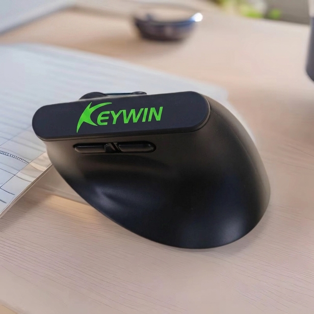 Factory Stock Rechargeable Mute 6D 2.4g BT Wireless Vertical Mouse Custom Silent Ergonomic Dual Mode Wireless Office Mouse