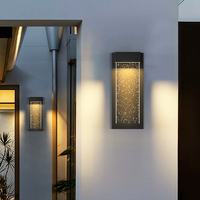 Applique murale solaire extérieure contemporaine de style ferme, étanche, LED, en acier inoxydable, pour couloir, durable et élégante