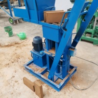 Machine à Briques d'Argile Manuelle Eco Brava Autoverrouillable, Presse Manuelle pour la Fabrication de Blocs et Briques Écologiques Emboîtables