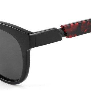 Gafas de Sol Unisex con Marco Completo Negro y Patillas Rojas con Diseño de Tortuga, Protección UV400 para Adultos - Product Image 4