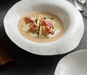 Bol à salade en grès blanc à bord irrégulier, vaisselle en céramique écologique pour restaurant, service de desserts, soupes et fêtes - Product Image 2