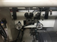Machine automatique de découpe de rouleaux de papier toilette pour salle de bain