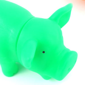 Juguete Masticable Interactivo de Plástico Resistente y Seguro de 14.5 cm con Diseño de Cerdito Irritante para Animales Pequeños - Product Image 5