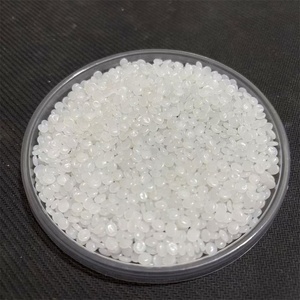 เม็ดพลาสติกโพลีเอทิลีน HDPE เกรดเวอร์จิ้น สำหรับอาหาร เกรดขึ้นรูปด้วยการไหลขึ้นรูปที่ดีเยี่ยม ผงสำหรับอุปกรณ์กีฬา เส้นใย อุปกรณ์เสริมเครื่องมือไฟฟ้า - Product Image 1