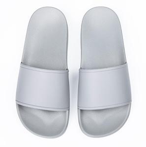 2026 Tongs imprimées légères personnalisées faites à la main pour intérieur et extérieur, pour femmes et hommes, avec doublure en PVC, pour l'été et l'automne - Product Image 3