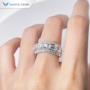Tianyu Gems Maßgefertigter 2ct Smaragd & Rund Geschliffener Labor-Diamant Hochzeitsgeschenk-Ring 18K Massivgold Designer-Schmuck für Ihn - Product Image 3