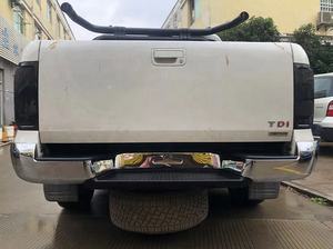 Parachoques de paso trasero al por mayor para VW <span class=keywords><strong>Volkswagen</strong></span> <span class=keywords><strong>Amarok</strong></span> 2010-2020, protector de parachoques trasero, barra de toro cromada, sin sensores de aparcamiento, agujeros de recogida - Product Image 3