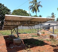Support de montage de panneau solaire en acier au carbone, rail solaire, système de montage de panneau solaire, structure photovoltaïque OEM pour toiture