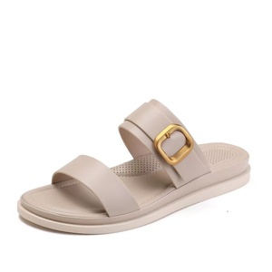 صنادل نسائية صيفية مفتوحة الأصابع مضادة للانزلاق، أحذية شاطئ مسطحة عصرية، صنادل نسائية فاخرة ومريحة - Product Image 1