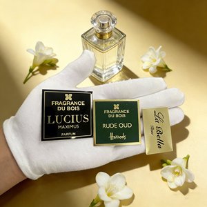 Vente chaude Étiquette autocollante en métal aluminium de haute qualité avec logo privé personnalisé Étanche pour flacons de parfum et pots de bougies - Product Image 1