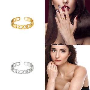 Bague de doigt creuse à chaîne torsadée ROXI, bijoux fantaisie pour femmes, vente en gros, bague géométrique - Product Image 6