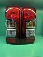 Pièces automobiles phare LED feu arrière pare-chocs calandre capot garde-boue accessoires pour Mitsubishi triton l200 2019 2020