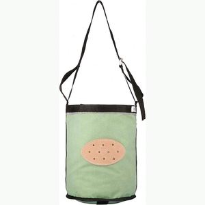 Échantillon gratuit : Sac à foin pour chèvre, mangeoire à foin à alimentation lente, sacs à foin en tissu Oxford 600D avec anneau métallique et réglable - Product Image 1