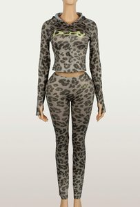 Peeqi K25L1054 autunno 2025 nuovo vestito <span class=keywords><strong>Sexy</strong></span> due pezzi Set lettera stampa Cardigan manica lunga con cappuccio Top e pantaloni - Product Image 6