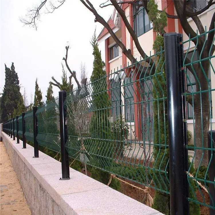 Curvy PVC Security Welded Mesh Panel Fence Strong Tension Delicate Wire Mesh Fencing Electric Welded Mesh Industrial Fence