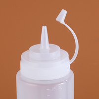 Offre Spéciale Bouteille Souple en Plastique LDPE Qualité Alimentaire de 4/8/12/16/24/32oz avec Embout Fin Long pour Emballage de Salade, Sauce, Confiture, Lotion