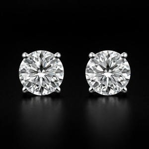 Boucles d'oreilles en platine et diamants à visser pour femme, avec fermoir sécurisé, bijoux fins à l'éclat brillant, idéales pour le quotidien - Product Image 1