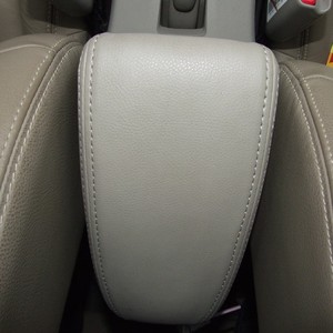 Cubierta para Reposabrazos de Honda Classic City Center, Beige, Microfibra, Cuero, Caja de Almacenamiento, Modificación para Modelos 2008-2014 - Product Image 1
