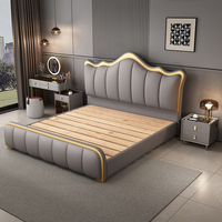 Lit de Luxe Moderne et Confortable en Bois Massif, Taille King/Queen, avec Rangement Intégré, Idéal Appartement, Revêtement en Similicuir