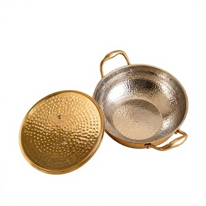 Kadahi en laiton pur martelé brillant avec deux poignées et couvercle, ustensile de cuisine chinois traditionnel pour cuisinières à gaz et à induction - Product Image 1