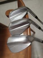 Wedge de golf léger pour le jeu court, tête en acier inoxydable forgé, rebond réglable, personnalisation OEM pour les distributeurs