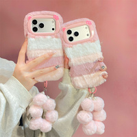 Coque de téléphone en peluche Kawaii aux couleurs pastel avec blocs de couleur pour iPhone 17 Pro Max 16 15 14 13, avec dragonne pompon moelleuse et protection intégrée