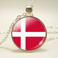 Collier léger avec pendentif drapeau de la Croatie, ajustable, en alliage, avec cabochon en verre brillant, série drapeaux des pays