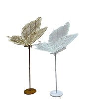 Nouveauté transfrontalière : Grandes lampes décoratives et lanternes lumineuses en forme de papillon, suspendues au plafond, pour la route, les mariages, les auditoriums et les scènes.