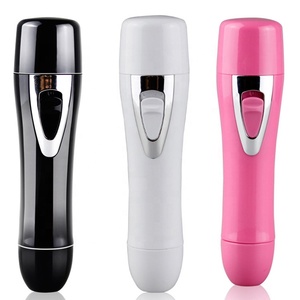 Depiladora Facial Eléctrica 4 en 1, Recortadora de Cejas y Nariz Sin Dolor, Chapada en Oro - Product Image 1
