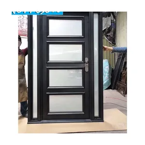 De hierro forjado modernas de fibra de vidrio de una puerta de entrada