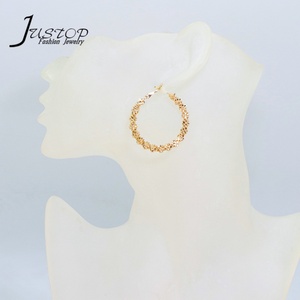 Pendientes de aro de Latón chapado en oro de 18 quilates para mujer elegantes, a la moda diseño geométrico trenzado grueso, joyería al por mayor - Product Image 4