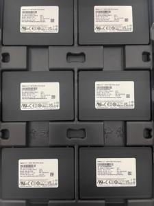 Disque SSD d'entreprise GUIXING, utilisé, MZQL27T6HBLA-00B7C PM9A3 U.2 7.68T B7C SATA 6 Gbps SSD - Product Image 2