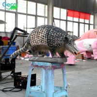 Modèle d'animatronique de pangolin activé par capteur, avec poils et épines réalistes, personnalisé pour les expositions de zoos et de musées