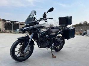 Motocicleta de Aventura Benelli1 TRK251 de un Solo Cilindro Refrigerado por Aire, con ABS, Ideal para Principiantes - Product Image 4