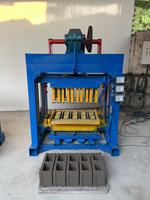 Usine de fabrication de briques en béton mobile complète, machine automatique de formage par vibration avec plateau et chariot