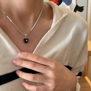 Collier en argent pur S925 en forme de cœur avec zircon, design élégant de style ancien, bijoux légers, pendentifs et breloques simples et tendance - Product Image 4