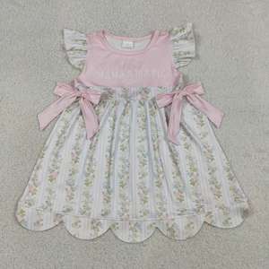 En stock: Vestido de verano festoneado para bebés y niñas, de la colección Flowers Mama's Bestie. Ropa para niños pequeños al por mayor, moda de boutique, prendas bonitas. - Product Image 2