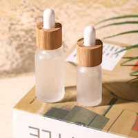 Flacon en verre dépoli de 5 ml, 10 ml, 15 ml, 20 ml au design naturel avec compte-gouttes en bambou pour sérum, huile essentielle et gouttes pour les yeux