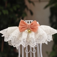 Bavoir en dentelle floquée avec nœud papillon pour animaux de compagnie, collier pour chien et chat, jolie serviette anti-salive pour animaux, accessoires pour chiots et chatons pour fêtes et mariages