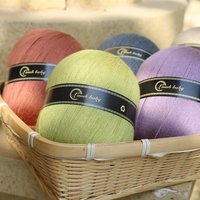 Vente populaire haut de gamme en coton de soie printemps et été fil de dentelle pur coton fil fin t-shirt fil pour crocheté à la main