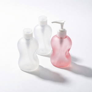 Ensemble de 3 pochettes à bec verseur pour trousse de toilette, essentiels de voyage, soins de la peau, tous types de peau, formule K-Beauty - Product Image 1