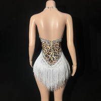Costume de compétition de danse de salon, robe de scène latine avec paillettes dégradées, design dos nu, vêtements de performance