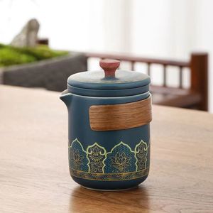 Service à thé portable en céramique avec théière et trois tasses, style classique, imprimé floral, pour voyage et usage extérieur - Product Image 2