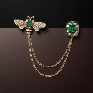 Broche de Borla con Cadena para Hombre - Chapado en Oro de Aleación, Regalo para Bodas y Fiestas, Ideal para Trajes - Product Image 2