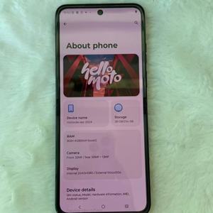 Smartphone Originale per Motorola Razr 50 5G US 8G LTE/GSM Batteria da 4.200 mAh Schermo da 6,9 Pollici Telefono Cellulare Ricondizionato Ufficiale - Product Image 6