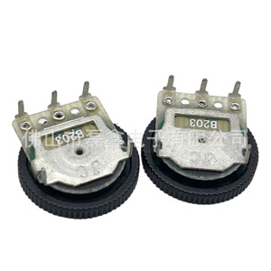 Potentiomètre rotatif Leixin 14*2mm à film de carbone, trois broches, réglable, type engrenage - Product Image 2
