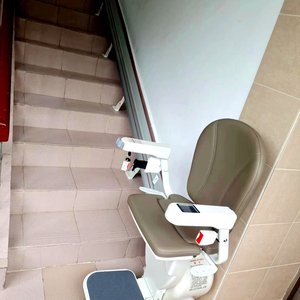 Les personnes âgées se tiennent et s'assoient machine d'escalade automatique et pratique intégrée <span class=keywords><strong>monte</strong></span>-<span class=keywords><strong>escalier</strong></span> escalade au deuxième étage - Product Image 4